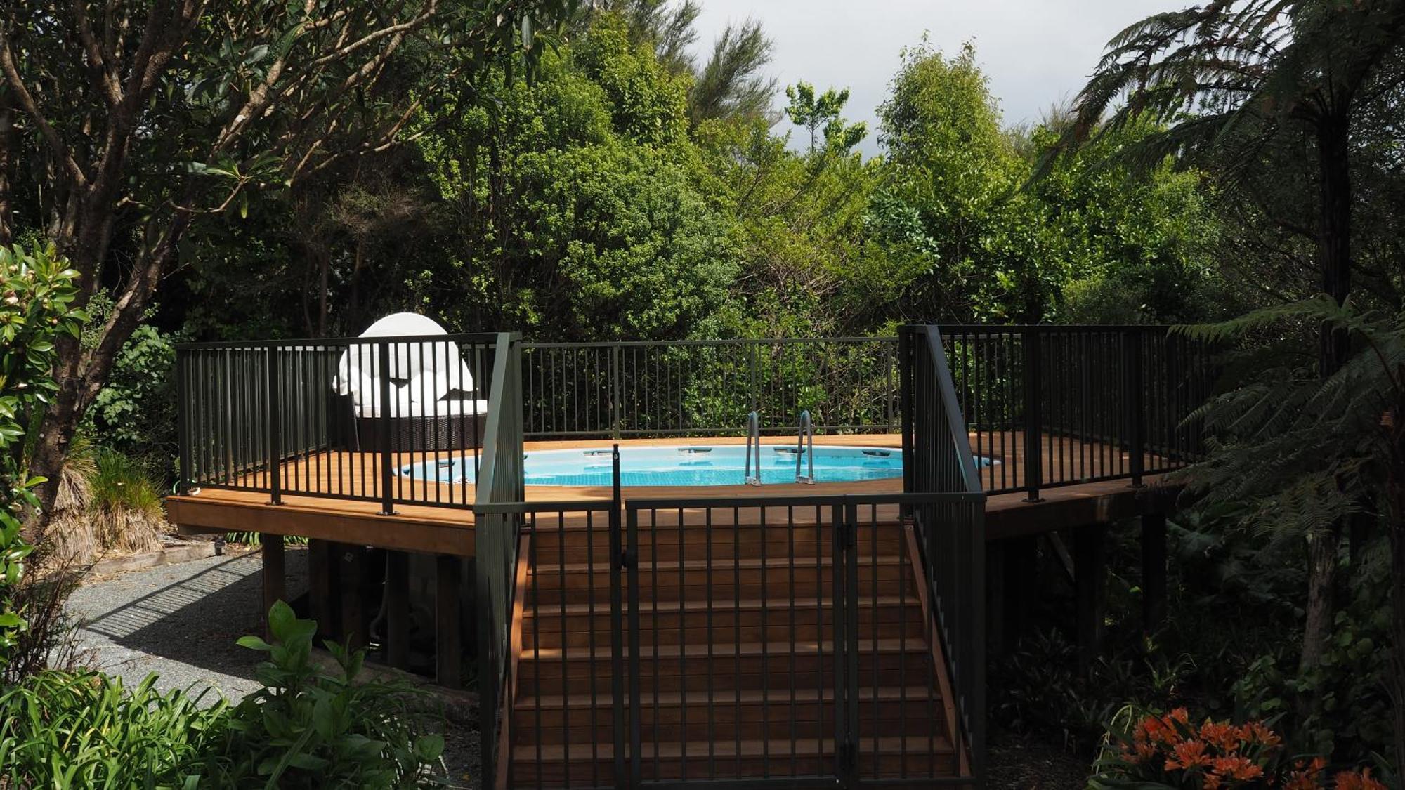 Uniqueness Hotel Tauranga Exterior photo