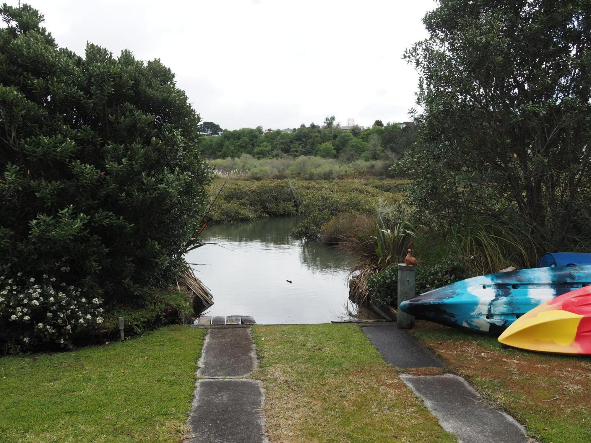 Uniqueness Hotel Tauranga Exterior photo